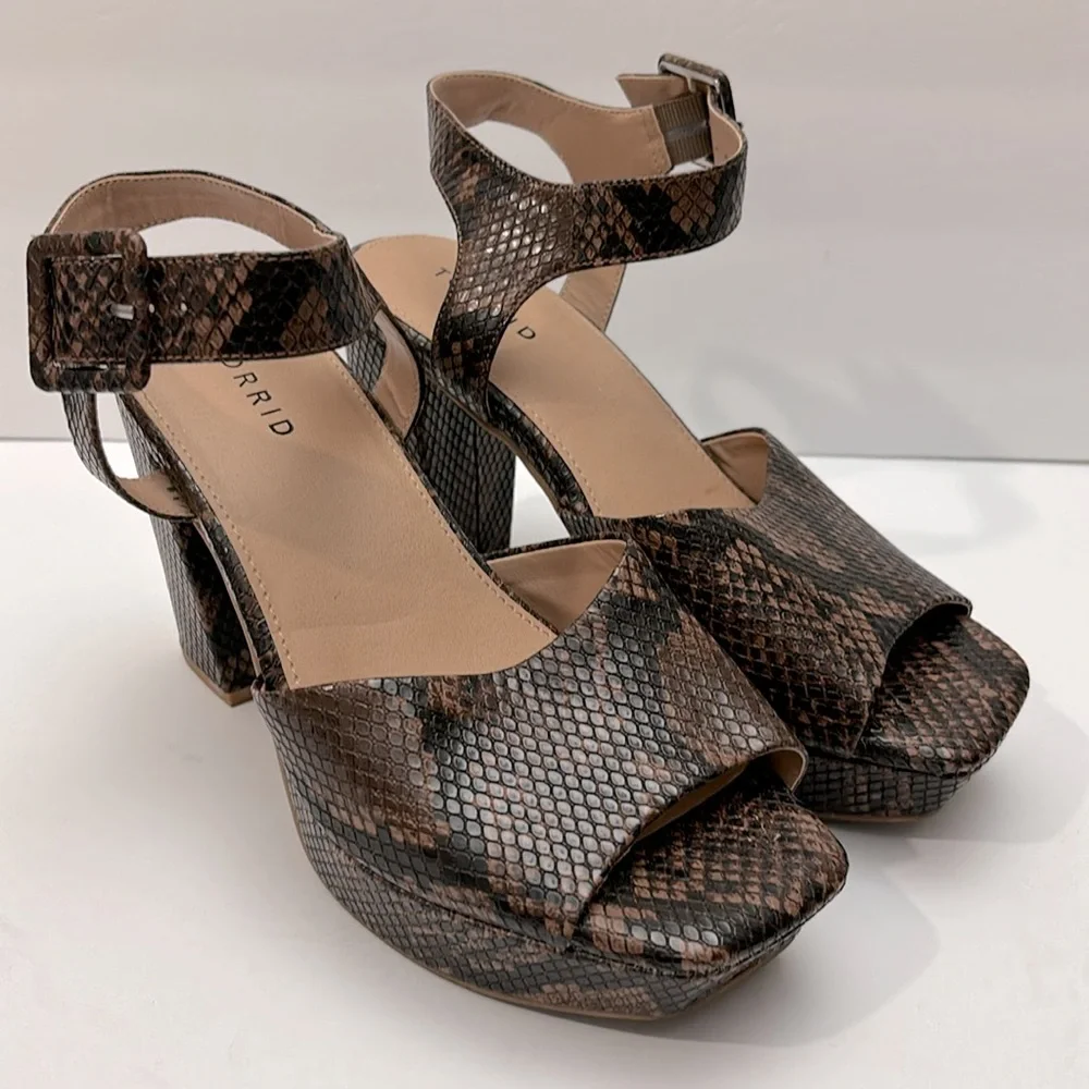 Torrid Snakeskin Print Platform Block Heel Sandal Size 9 - Picture 5 of 8